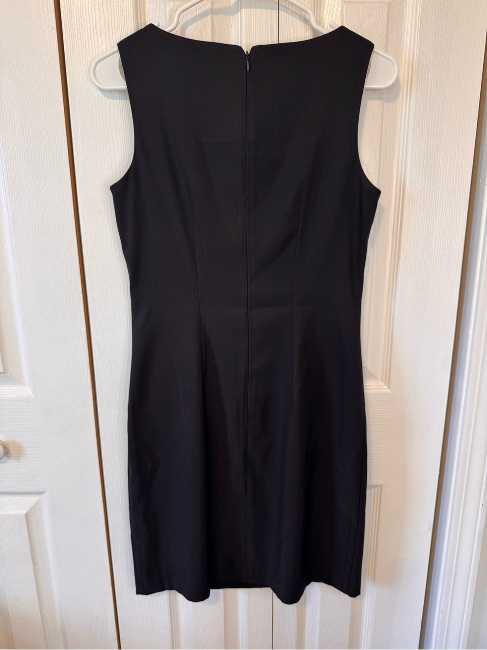 dressbarn Black Sleeveless Tailored Sheath Dress Size 4 Timeless LBD Back Zipper - Picture 6 of 11